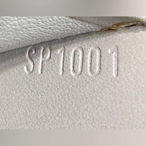 LOUIS VUITTON EPI LEATHER “FILLED” MEDIUM MM AGENDA (LAVENDER) - Picture 15 of 15